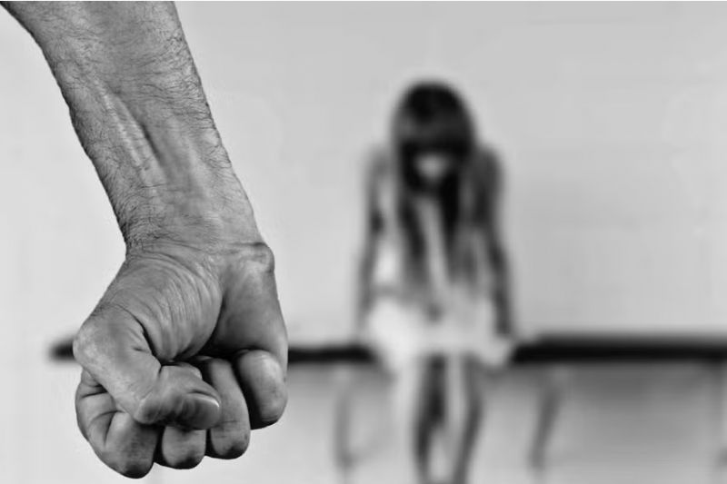 Brasil registra média de quatro feminicídios por dia