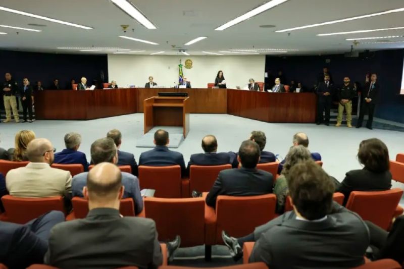 STF terá sessões extras para julgamento de Bolsonaro