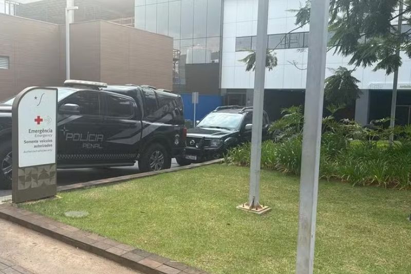 Bolsonaro passa mal, tem crise de vômito e é levado às pressas a hospital