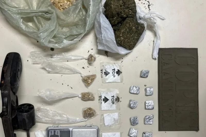 Homem portando drogas morre em confronto com policiais em Olho D’água das Flores