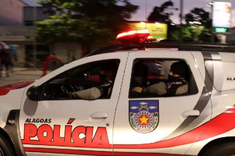 Homens fogem após tentarem invadir residência em Poço das Trincheiras