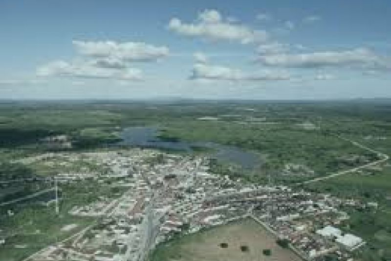 Três homens armados invadem casa e fazem moradora refém durante roubo em Olivença