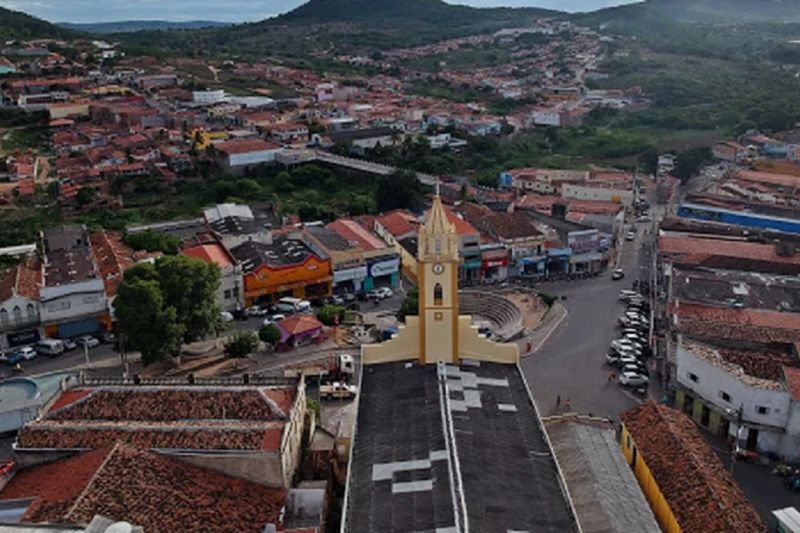 Mulher é resgatada após ser mantida em cárcere privado em Santana do Ipanema