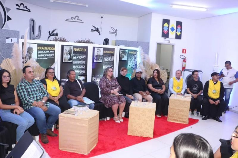 Noite dos Escritores Delmirenses