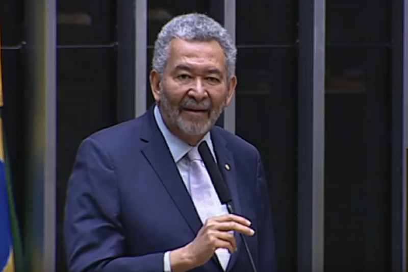 Paulão rasga elogios ao prefeito Zé Cícero durante discurso na Câmara Federal