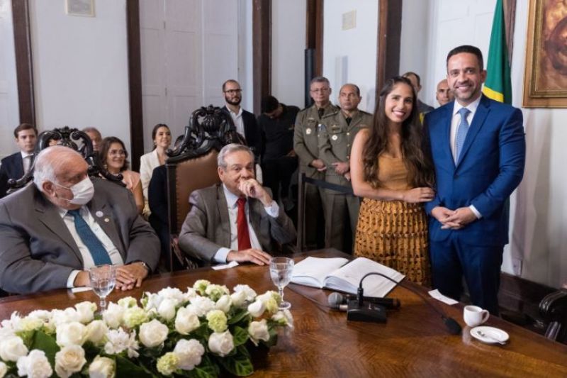 Paulo Dantas cria secretaria e nomeia a própria filha para comandá-la