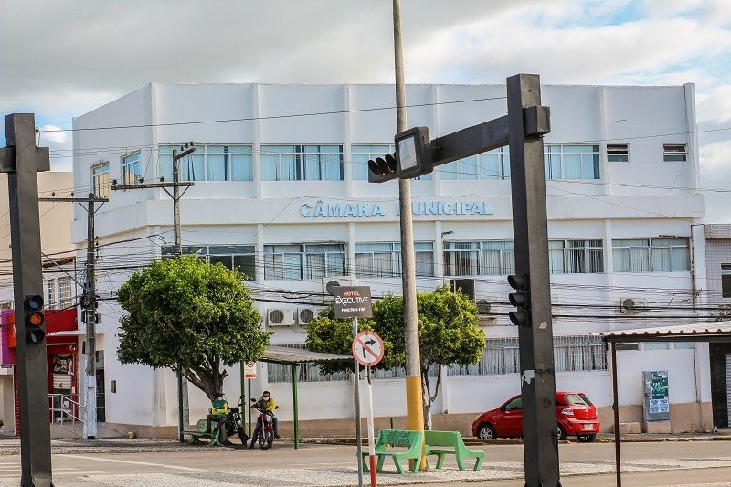 Entenda como aconteceu o aumento do salário dos vereadores de Delmiro Gouveia
