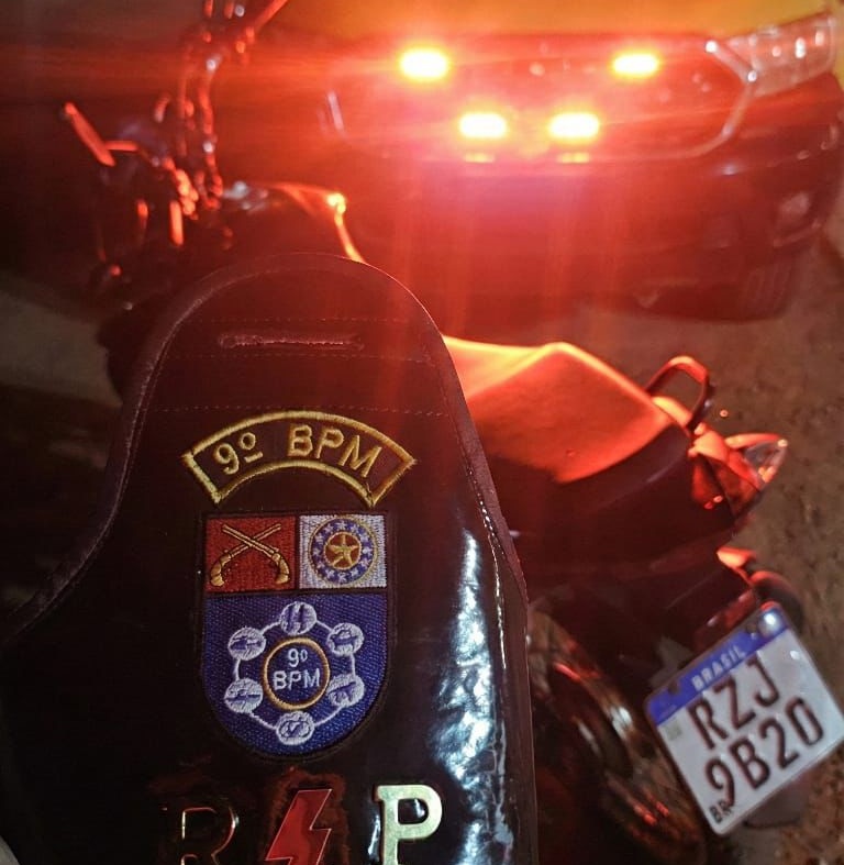 Polícia recupera moto furtada, devolve ao dono e prende suspeito em Delmiro Gouveia