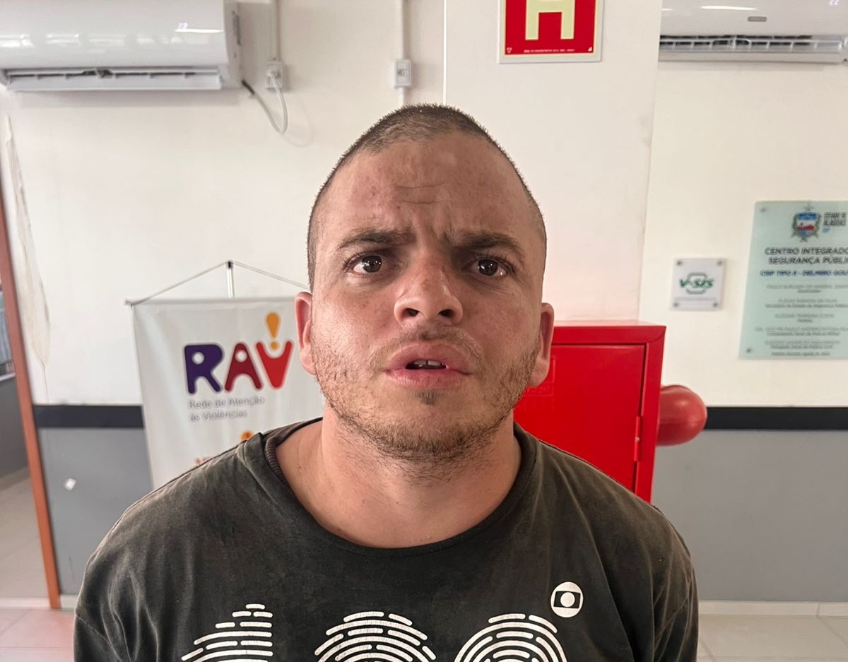 Suspeito de furtar bolsa em clínica é preso e objetos devolvidos às vítimas em Delmiro Gouveia